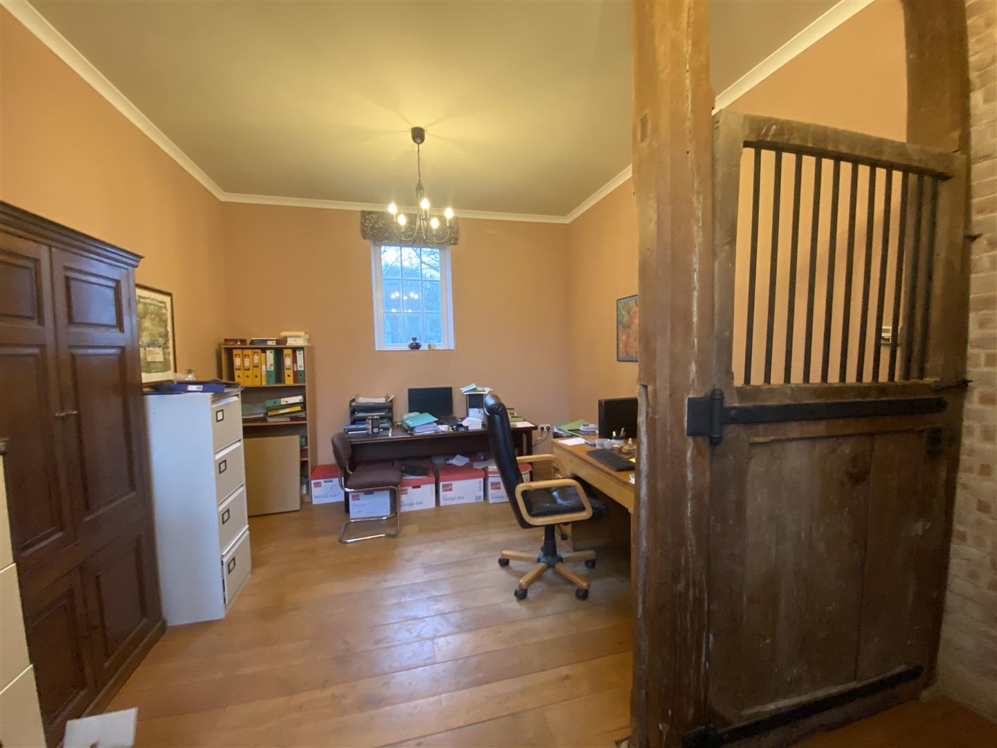 ANOTHER ROOM ASPECT